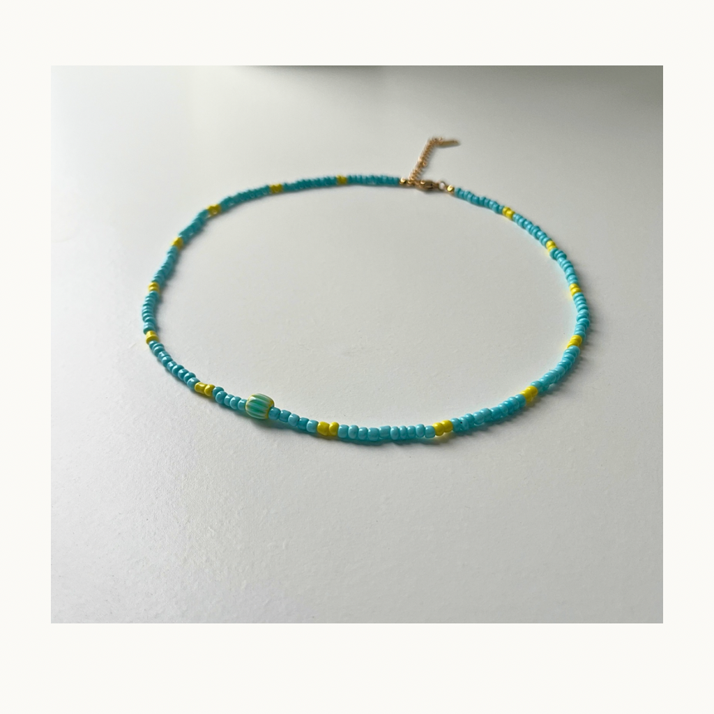 Collier “Aqua Twist” – Bleu & Jaune