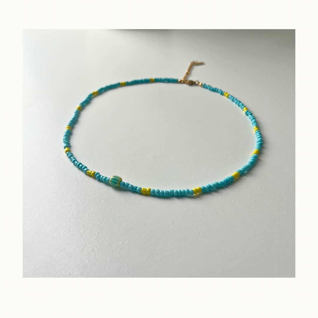Collier “Aqua Twist” – Bleu & Jaune