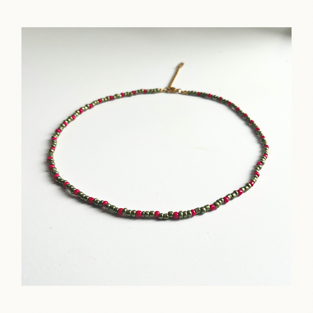 Collier “Olive & Pink” — Perles en verre — Vertes et Roses