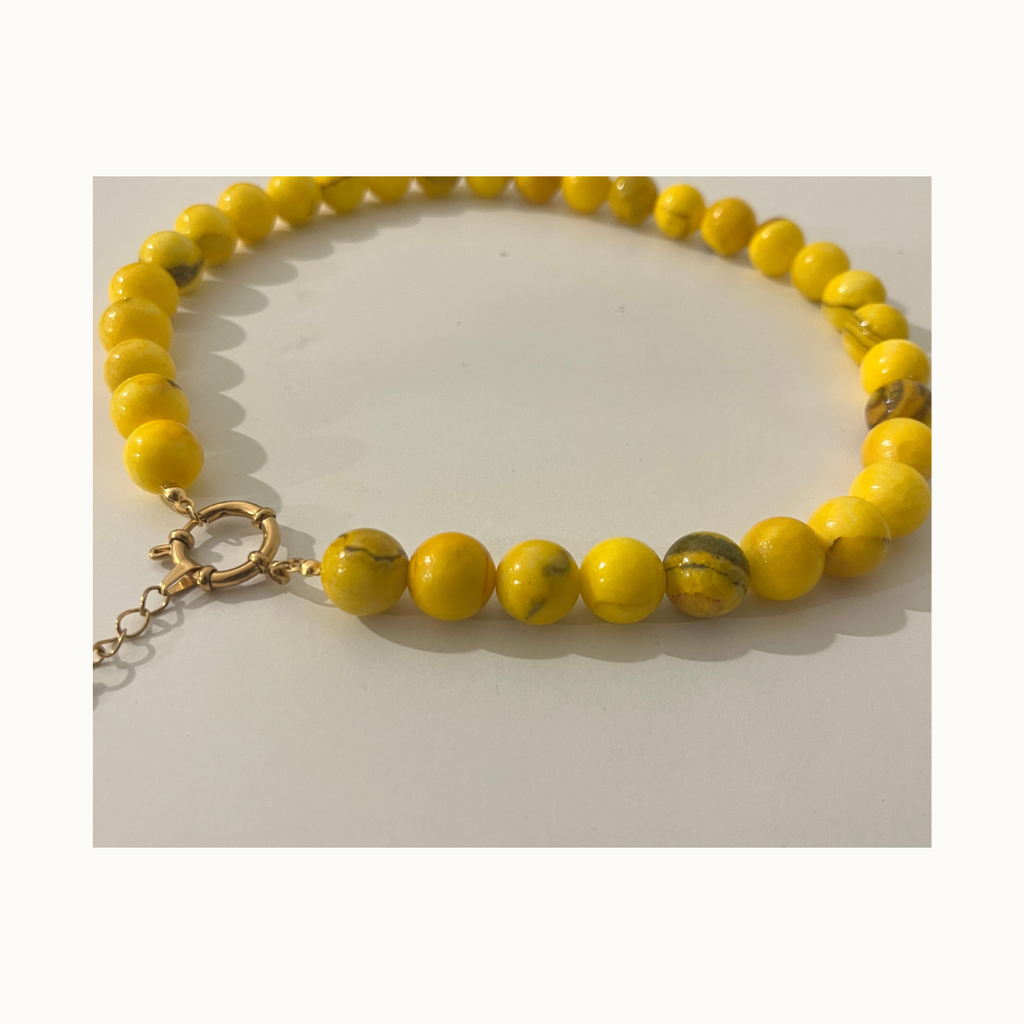 Collier Solal – Perles Jaune et perle d’eau douce avec fermoir dorée en acier inoxydable