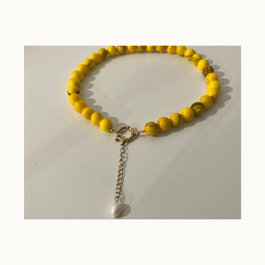 Collier Solal – Perles Jaune et perle d’eau douce avec fermoir dorée en acier inoxydable