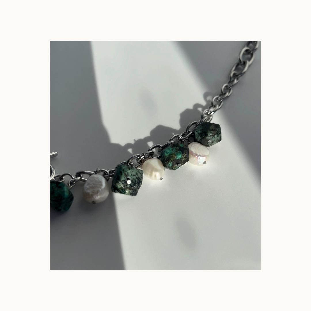 Collier JUNGLE PEARL – acier inoxydable argent - Chrysocolle & Perles d’eau douce baroques